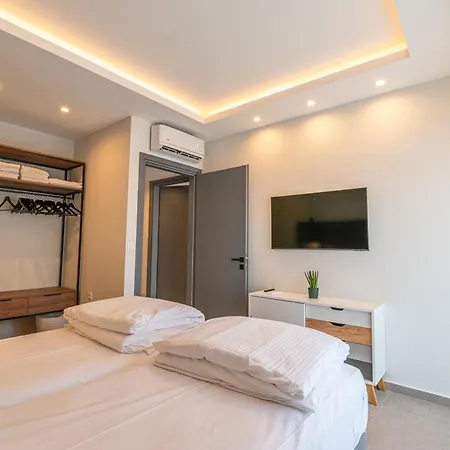 Unique Lee Pham Apartman *